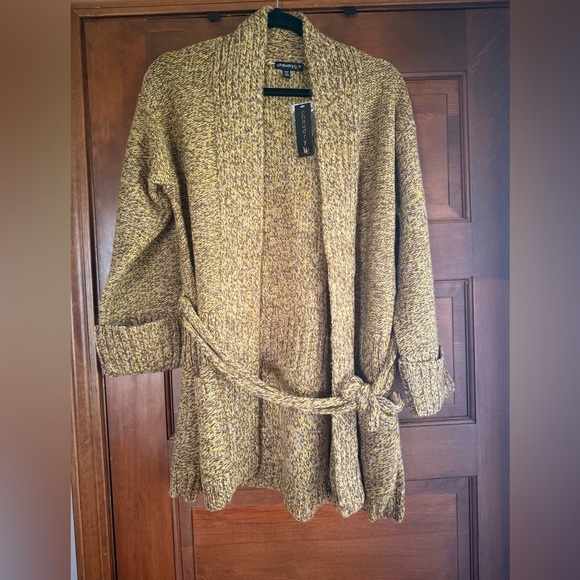 Chaudry KC Knit Cardigan Sweater 🐻 - Picture 1 of 3